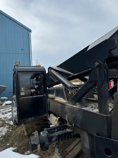 2005 Ingersol Telehandler V843C Blown motor with good bones. No outriggers, starts and drives but th...