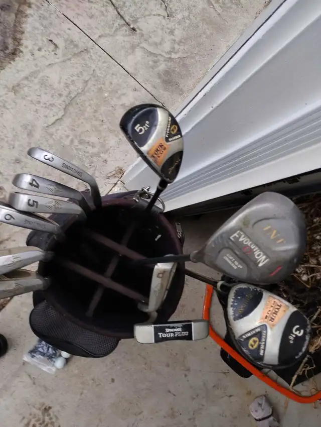 Golf clubs and accessories in Golf in Barrie - Image 4