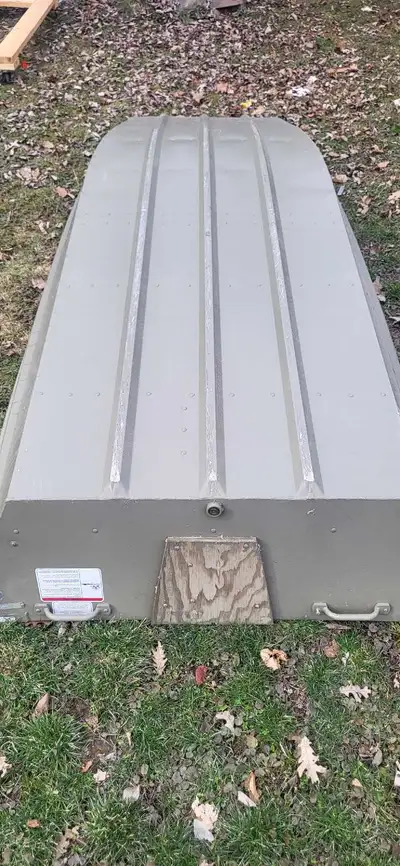 I am selling a Tracker 1036 Jon Boat, perfect for small lakes and rivers, accommodating up to two pe...