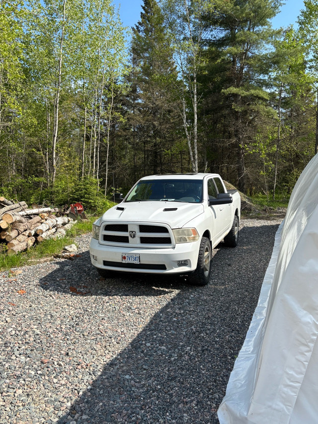 2011 1500 ram sport in Cars & Trucks in Sault Ste. Marie