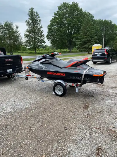 2014 Seadoo $10,000 Firm With Triton Trailer and cover