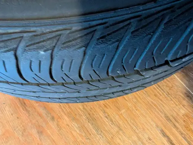 Used Goodyear winter tires with rims for sale in Tires & Rims in Mississauga / Peel Region - Image 5