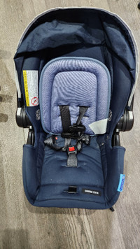 Graco Snugride 35 Lite Infant Car seat and stroller