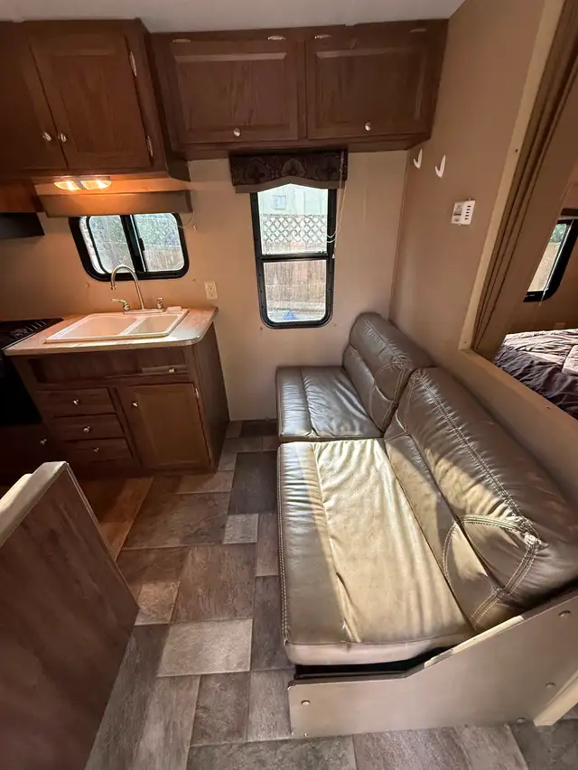 2016 Coleman Lantern Bunkhouse Travel Trailer in Travel Trailers & Campers in Nanaimo - Image 9