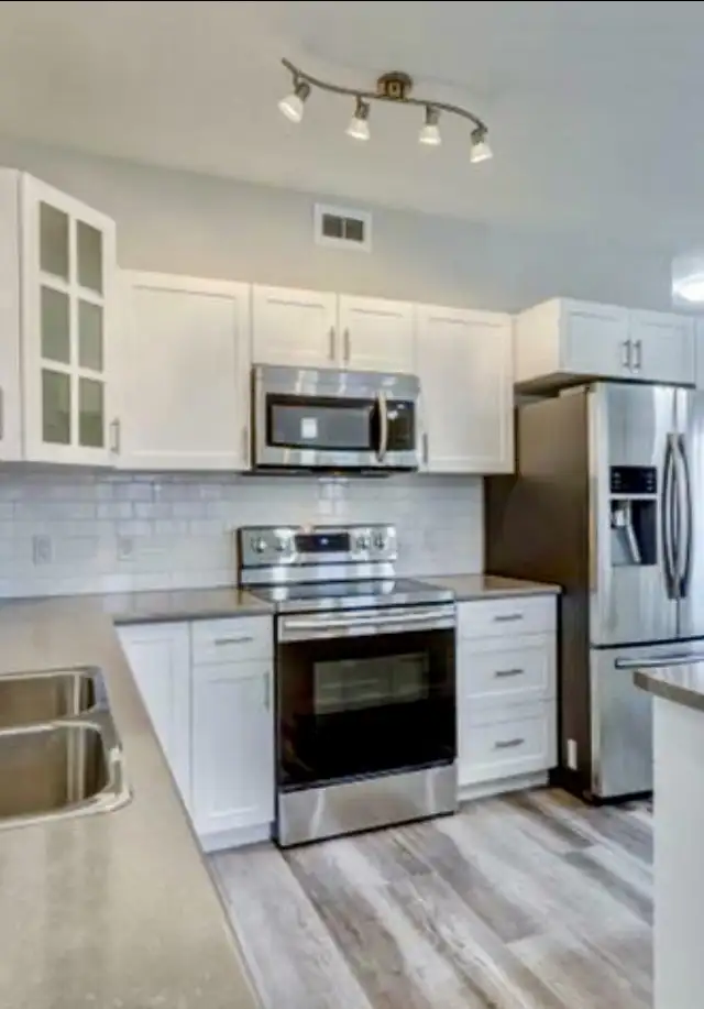 3 Bedroom/2.5 Bath Townhouse - Available January 1st, 2026 in Long Term Rentals in Whitehorse - Image 3