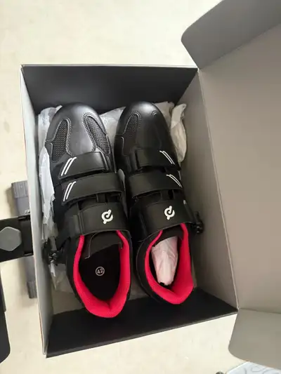 Peloton Cycling Shoes (Unisex) - Size 40 / Men 7 / Women 9, View more