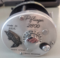 Vintage Pflueger 2800 bait casting reel