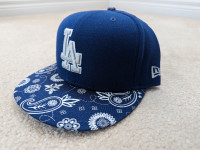 Size 7 1/4 Los Angeles  Dodgers New Era 5950 fitted hat.
