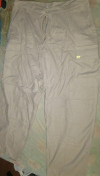 Bushline Outdoors Tan Khaki Cargo Pants, Brand New, Size 44