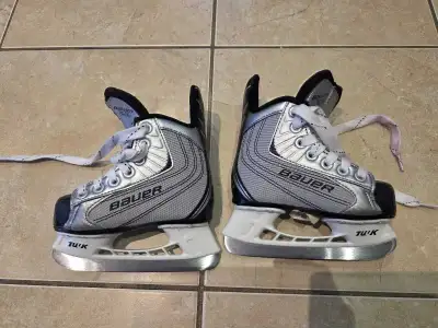 Bauer Skates Size Y8, View more
