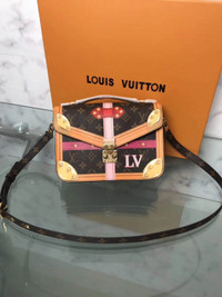 LV Shoulder Bags POCHETTE METIS M43628