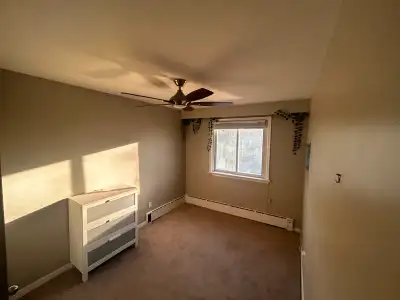 Rental cozy room, all included near st clair west station