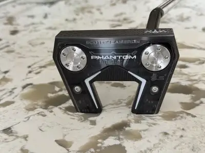 Brand new Phantom Black T5.5 putter Right handed, 34”