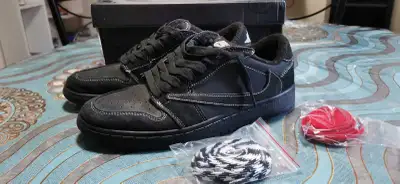 EXCELLENT NIKE TRAVIS SHOES SIZE 9.5, View more