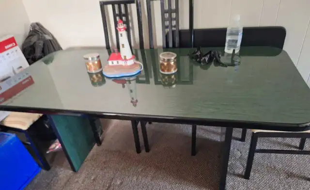 dinnette table , chairs and bakers rake in Dining Tables & Sets in Sarnia - Image 4