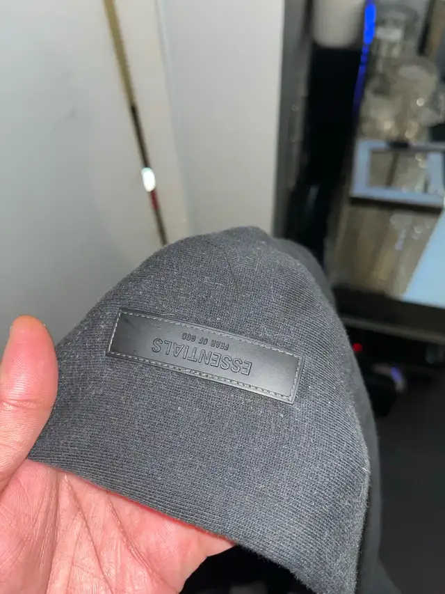 Essentials Hoodie XXL in Men's in City of Toronto - Image 4