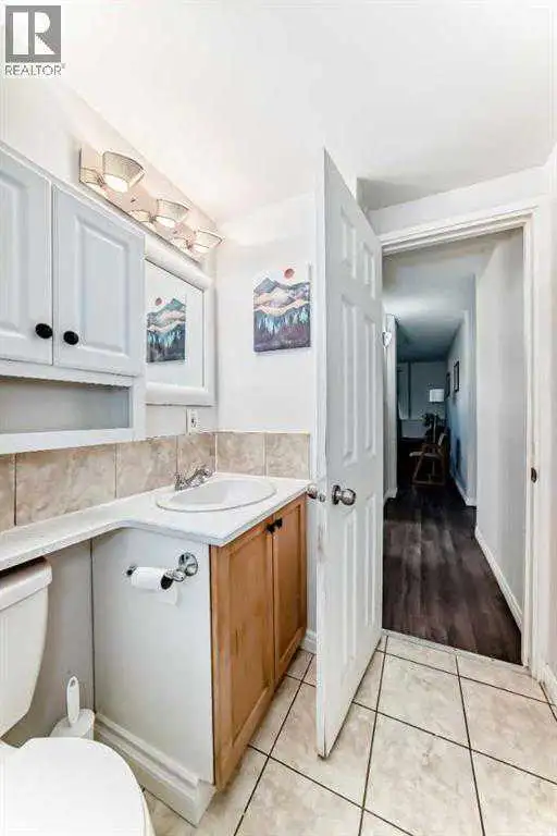 2 bed 1 bath apartment for sale lowest in the area!63611989840003121