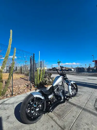 Total performance 121 cubic inch polished and diamond cut v twin engine Baker 6 speed transmission O...