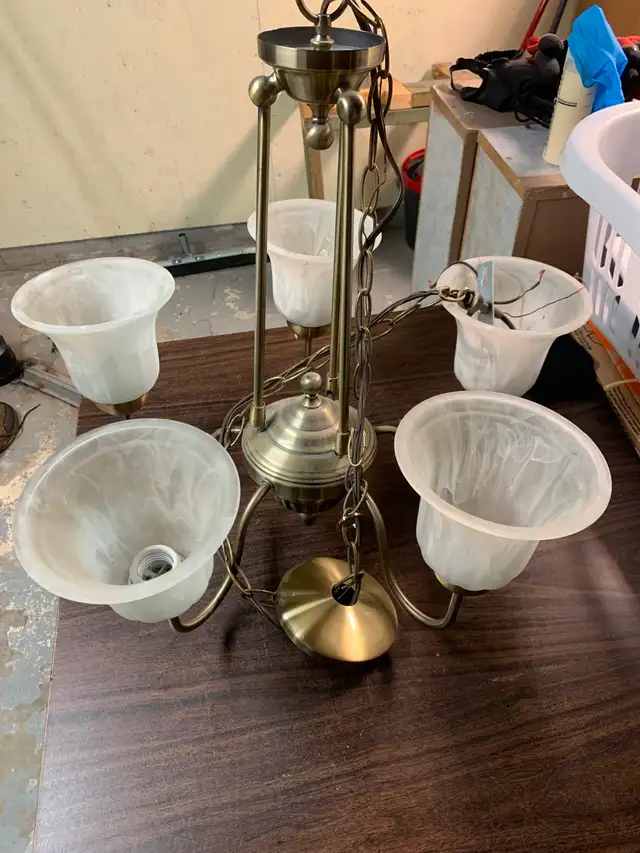 5 light chandelier with chain