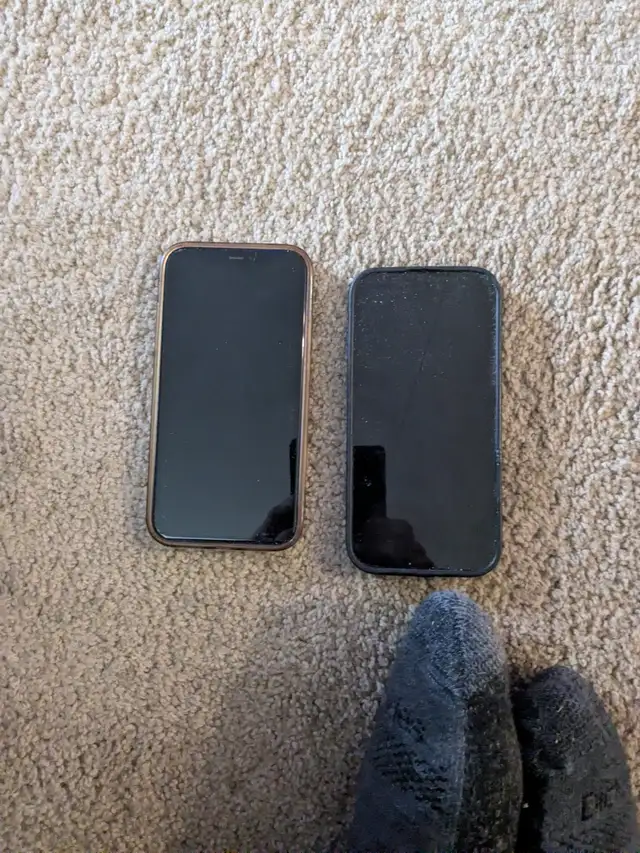 Title: Apple iPhone 11 (64GB) + iPhone 15 (Parts/Repair) in Cell Phones in Regina - Image 5