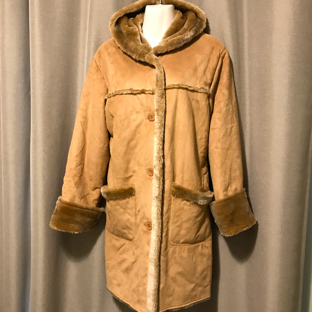Vintage Fairweather -  Ladies  Faux Suede/Fur Coat - Size Large in Women's - Tops & Outerwear in City of Toronto