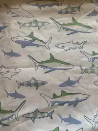 Bedsheet set (double/full - sharks)