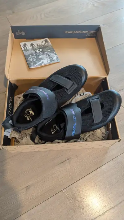 Triathlon Bike Shoes - Women's Pearl Izumi size 8 US/40 EU, View more