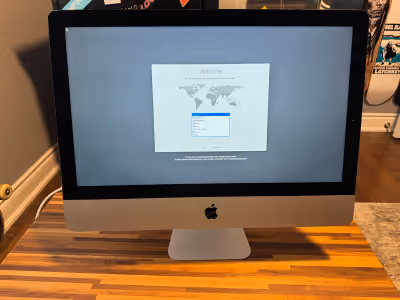 iMac (21.5-inch, Late 2013) in good working condition. Does not come with keyboard or mouse. Display...