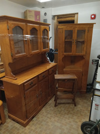 Hutch & display cabinet set