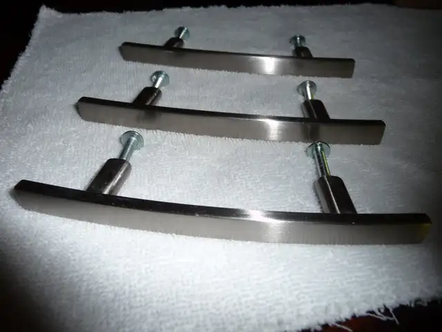 Cabinet Door and Drawer Pulls/Handles (Brushed Chrome) in Cabinets & Countertops in Mississauga / Peel Region - Image 2