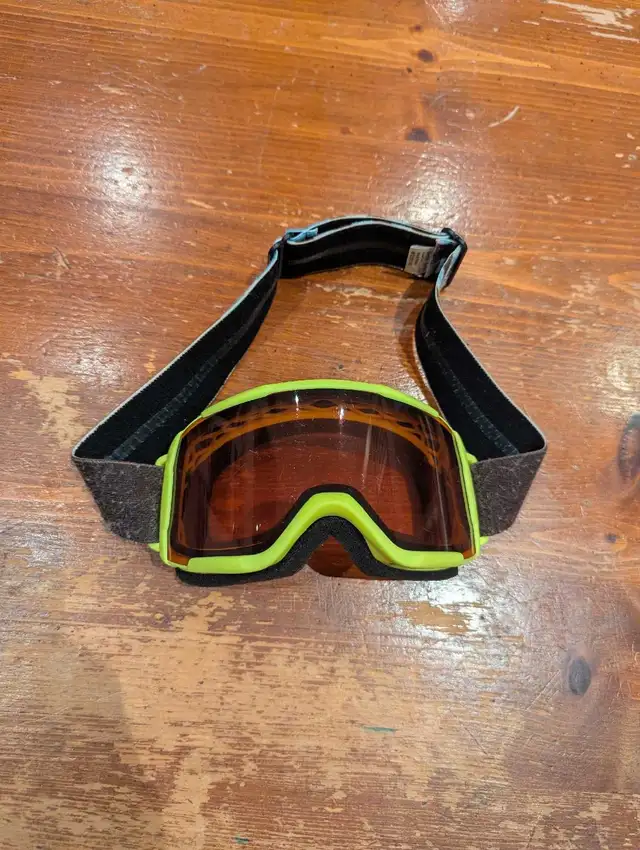 Kids Ski Goggles in Ski in Kingston - Image 2