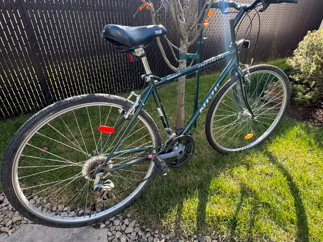 vélo 10 vitesses Infinite Cromoly in Cruiser, Commuter & Hybrid in Laval / North Shore - Image 3