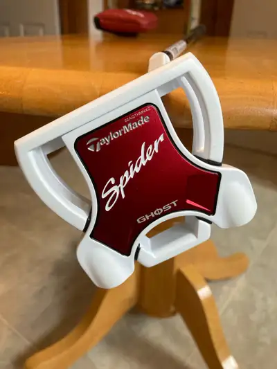 Asking $225 OBO Basically brand new-used for 2 rounds Putter is 34” in length Slant style putter wit...