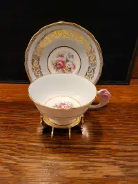 Rare Blue Paragon teacup with tulip handle & mismatched saucer. 
