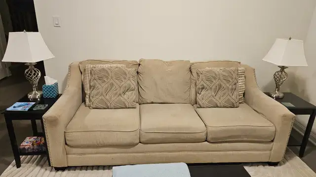 Beautiful 3 seater couch - Moving Sale in Couches & Futons in Kingston - Image 4