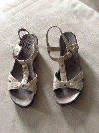 Shoes- Ladies Clark's beige dress sandal