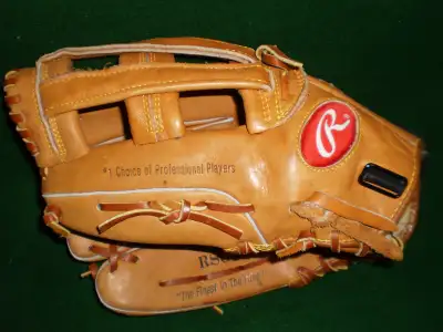 Rawlings RSG1 13.5 inch RH Baseball Glove, View more