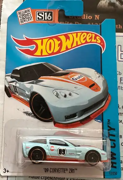 This Hot Wheels '09 Corvette ZR1 die-cast car is in great condition and still sealed in its original...