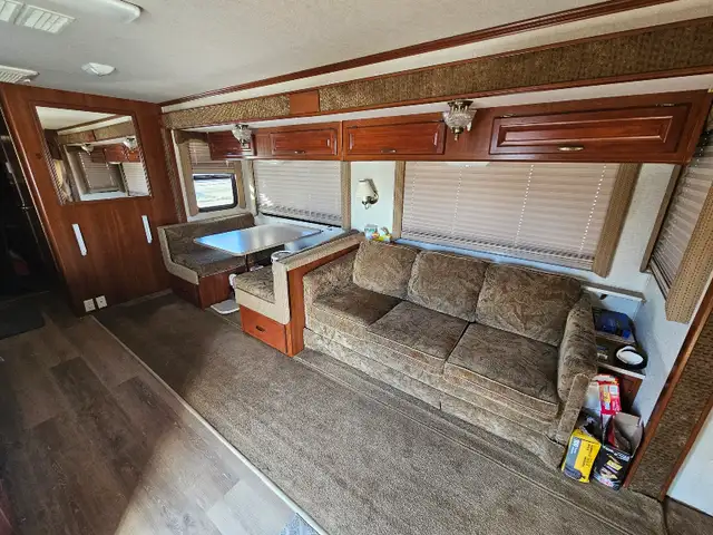 2004 motor home in RVs & Motorhomes in Grande Prairie - Image 4