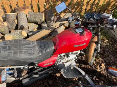 1982 Kawasaki KZ440 LTD. Needs chrome cleanup, rust repair on tank and seat frame. Likely needs new...