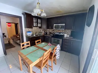 FURNISHED WALK  COLLEGE STREET AND DUFFERIN MALL, $9001 ro