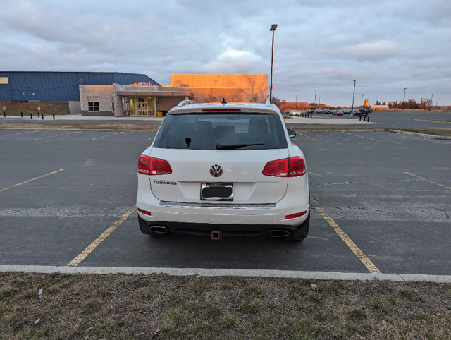 VW Touareg 2014 for sale in Cars & Trucks in Kitchener / Waterloo - Image 2