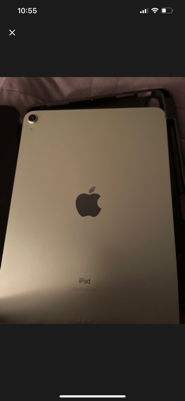 iPad Air 4th gen in iPads & Tablets in Winnipeg