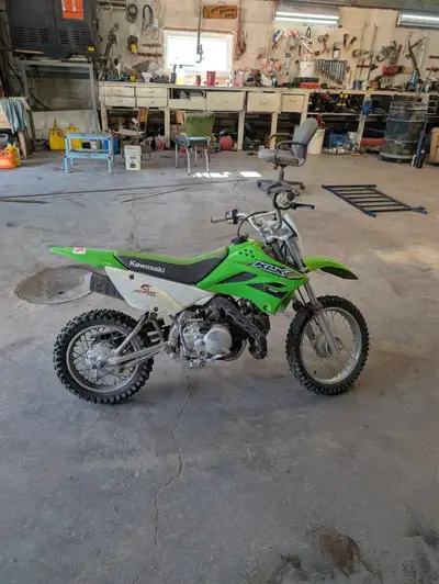 2016 klx Kawasaki dirt bike semi automatic no clutch electric start no issues with bike new bearings...