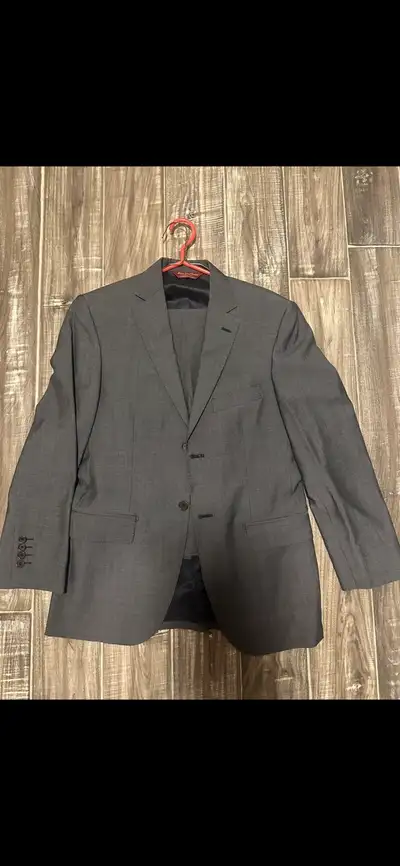Men’s Size 30 Suit, View more