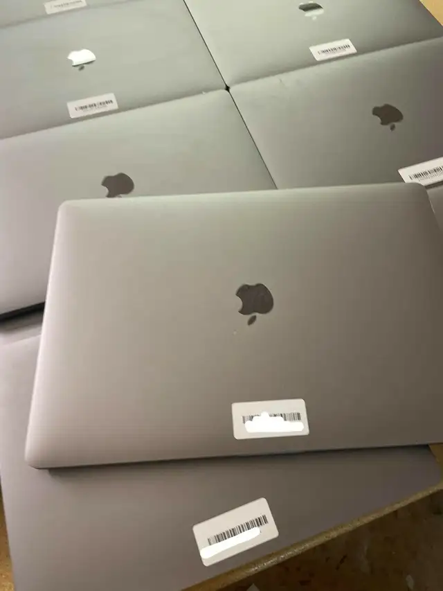 Macbook Pro 2017 Touchbar avec 16Gb63735875161473124