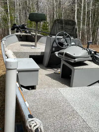 2018 Mirrocraft 16’ boat. Purchased in 2020. Oct 2023 had 29 hours on the evinrude 25 hp engine. Use...