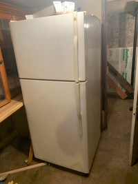 general electric refrigerator – fully functional