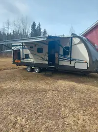 Sunset Trail by Crossroads 27ft Travel Trailer