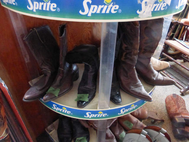 Cowboy Boots in Men's Shoes in Vernon - Image 3